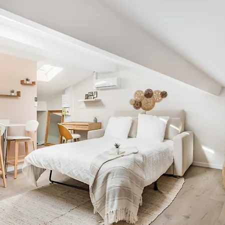 Beige Hospitalite - Jade - Cocon Apartment Saint-Etienne (Loire)
