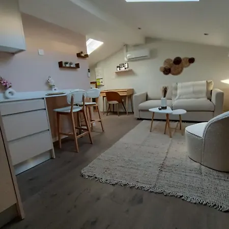 Beige Hospitalite - Jade - Cocon * Saint-Etienne (Loire)